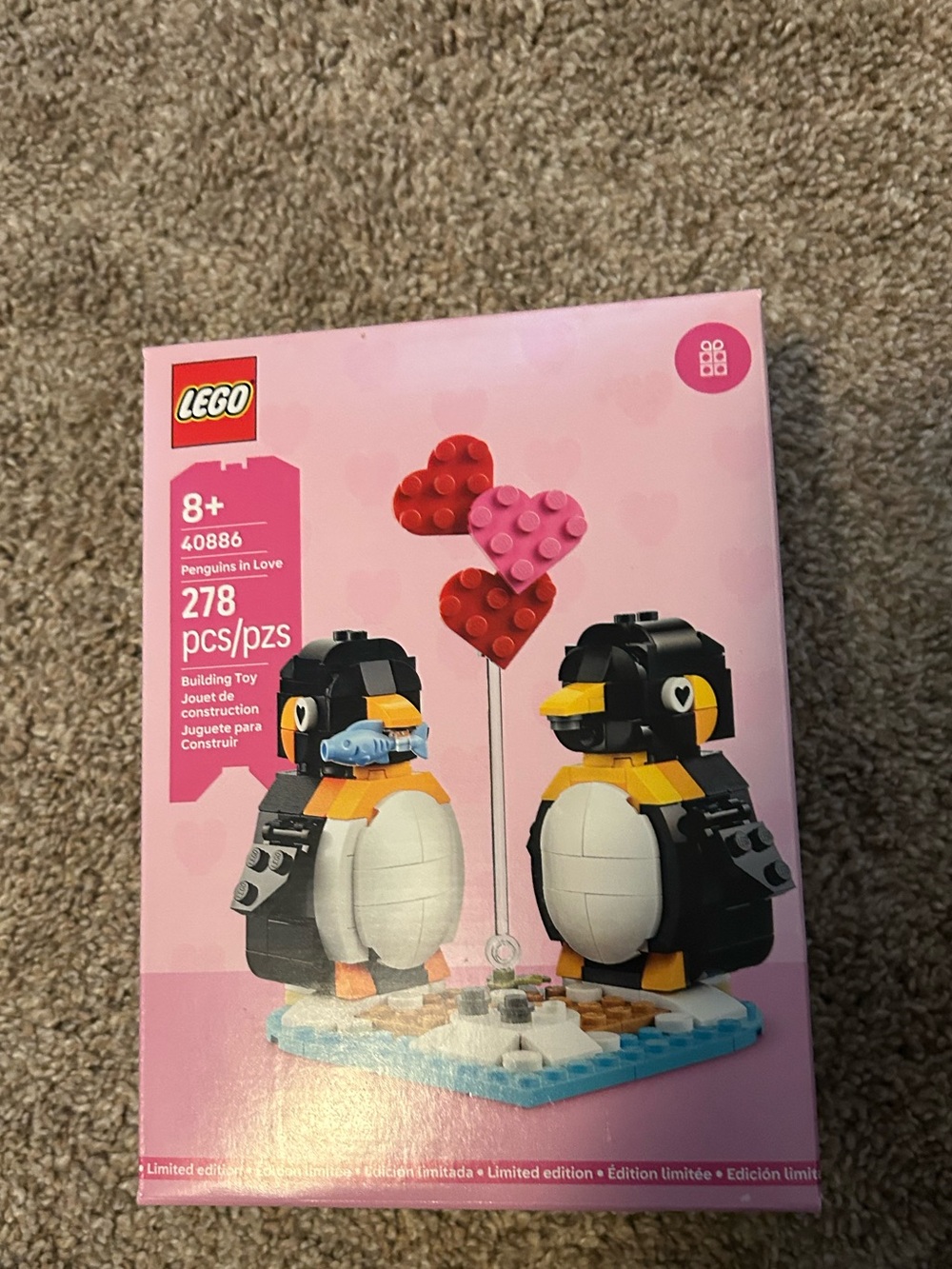 LEGO Penguins in Love (278 pcs) - NIB